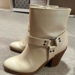 New Espirit Kella booties